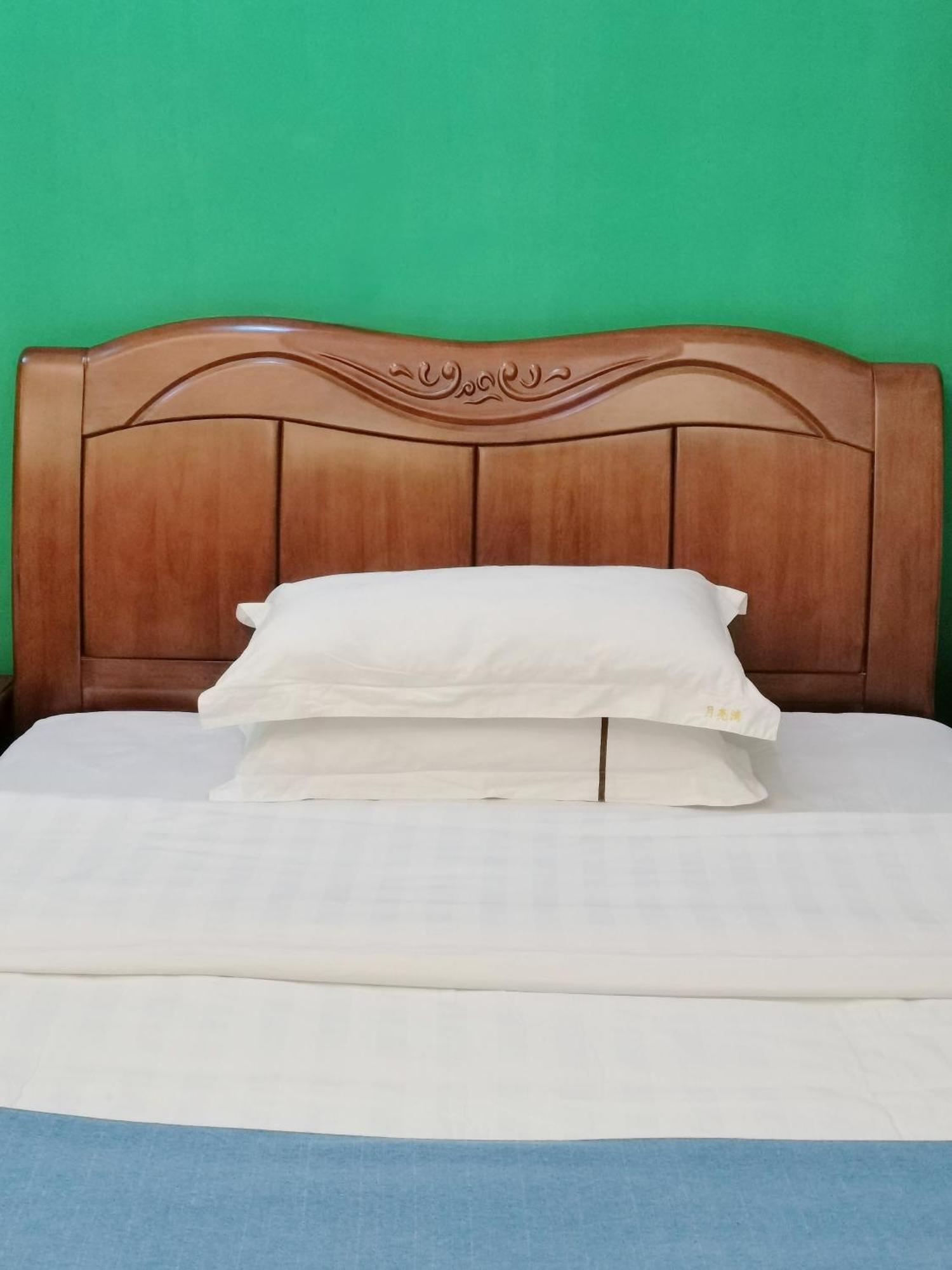 Emeishan Moon Bay Hotel Bagian luar foto