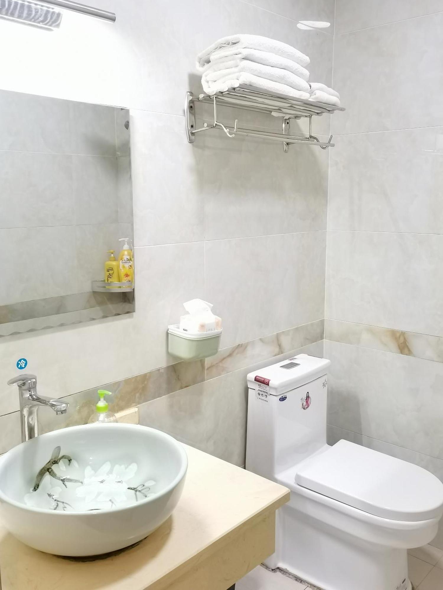 Emeishan Moon Bay Hotel Bagian luar foto