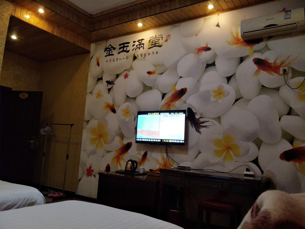 Emeishan Moon Bay Hotel Bagian luar foto
