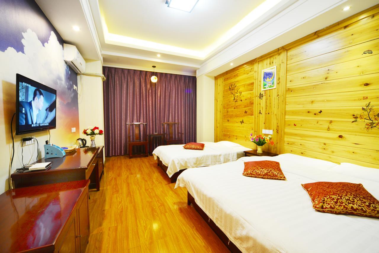 Emeishan Moon Bay Hotel Bagian luar foto