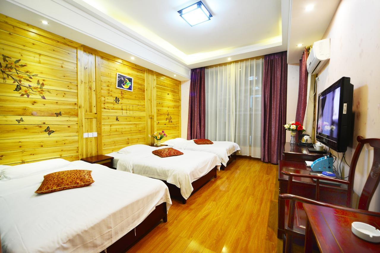 Emeishan Moon Bay Hotel Bagian luar foto