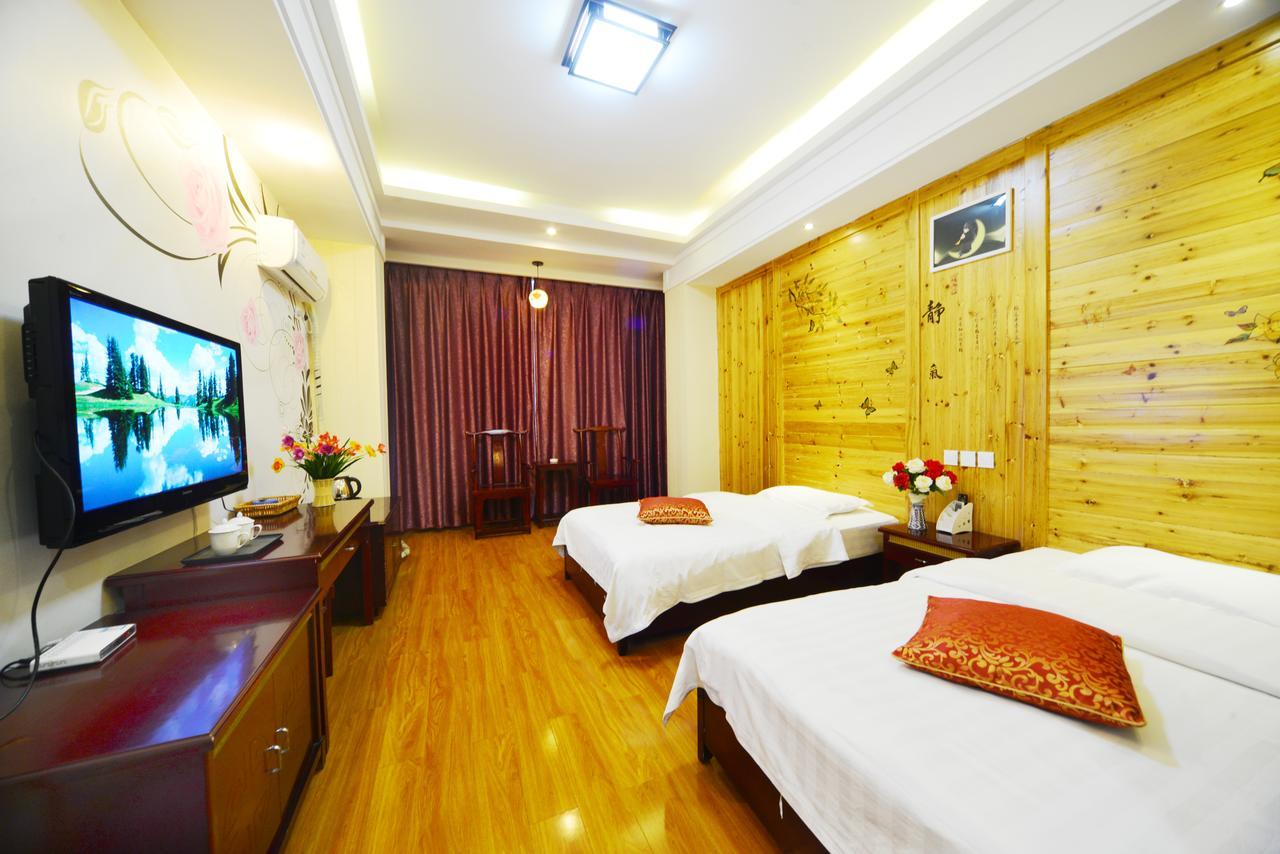 Emeishan Moon Bay Hotel Bagian luar foto