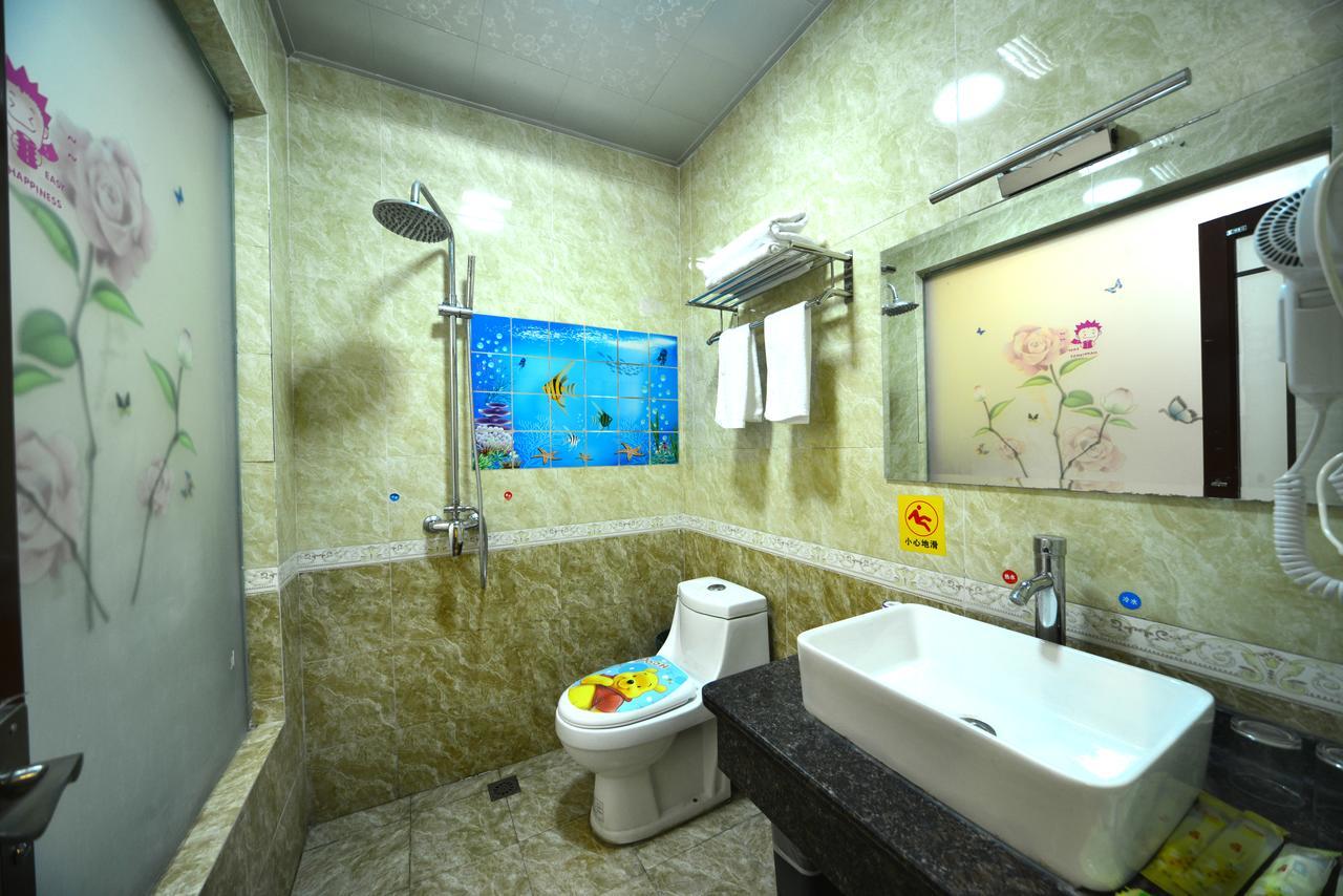 Emeishan Moon Bay Hotel Bagian luar foto