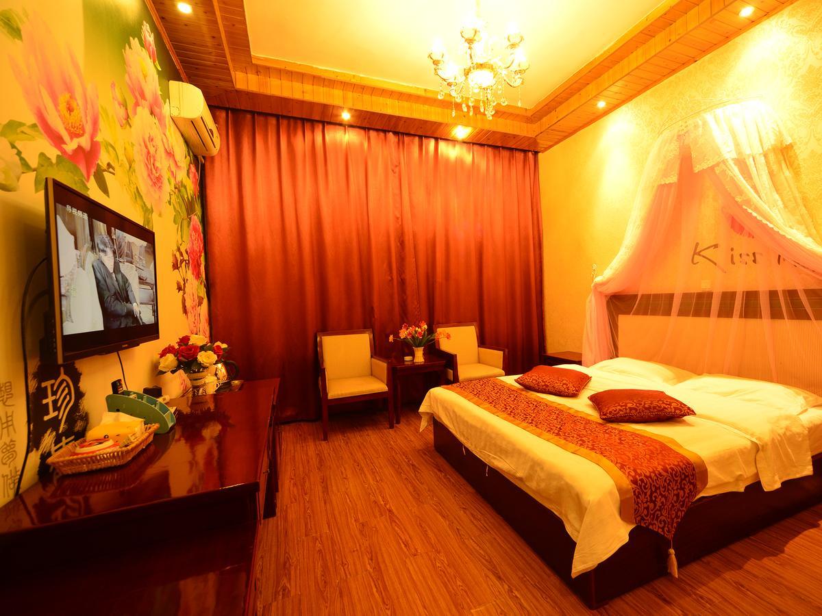 Emeishan Moon Bay Hotel Bagian luar foto